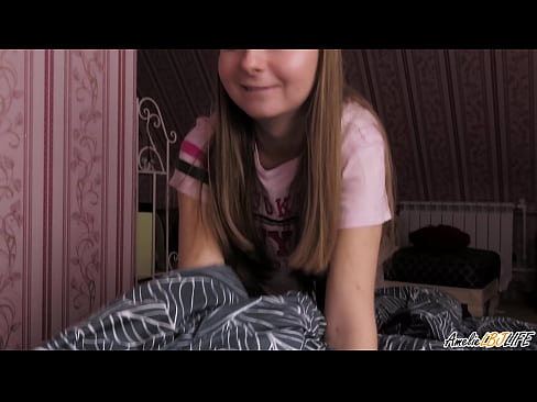 ❤️ Blondinė giliai čiulpia savo BFF ir gauna spermos į burną ❤️ Dulkinimo video prie lt.pornohammer.ru